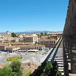 Ele Acueducto Szálloda Segovia