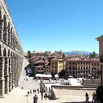 Ele Acueducto Szálloda 3*