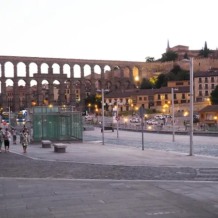 מלון Ele Acueducto