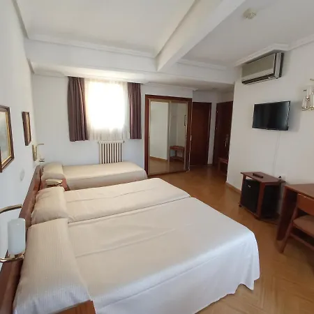 Hotel Ele Acueducto 3*