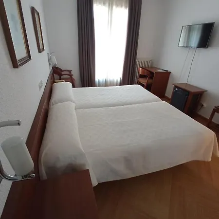 Ele Acueducto Hotel Segovia