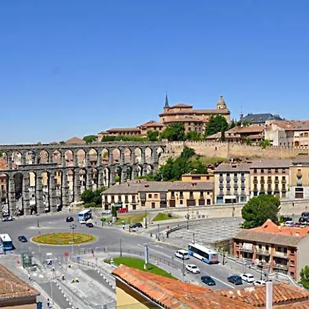 Hotel Ele Acueducto 3*