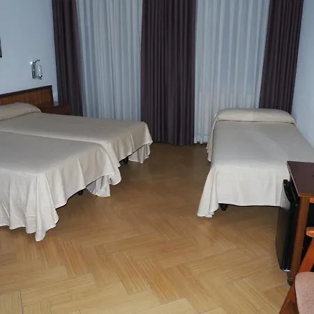 Hotel Ele Acueducto 3*