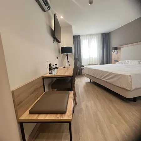 Hotell Ele Acueducto