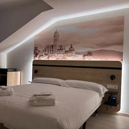 Ele Acueducto מלון סגוביה