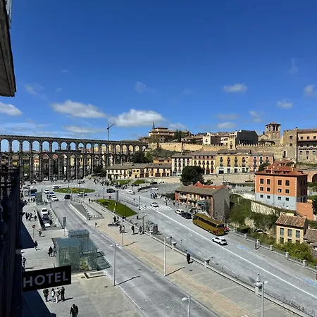 Отель Ele Acueducto Сеговия