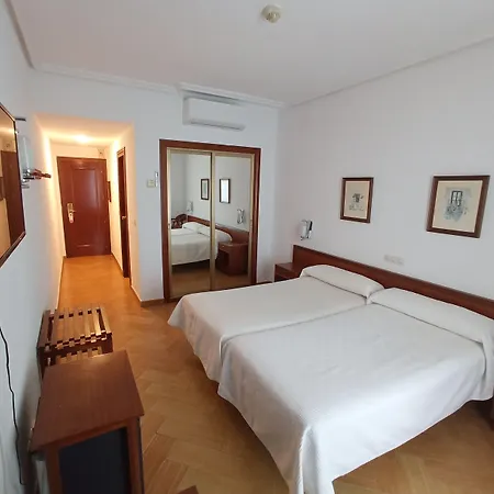 מלון Ele Acueducto