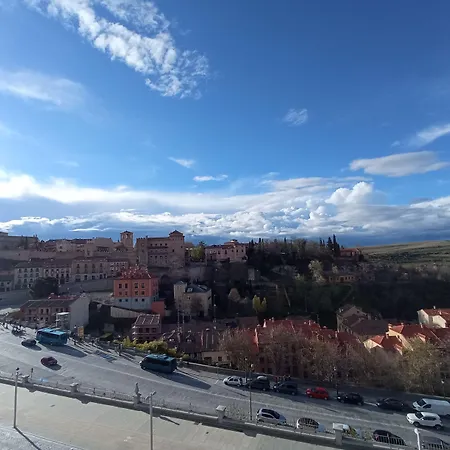 Ele Acueducto 3* סגוביה