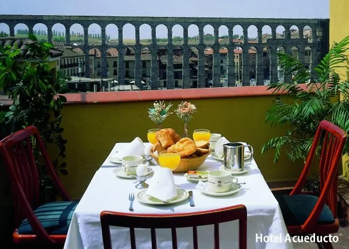 Ele Acueducto Отель 3*