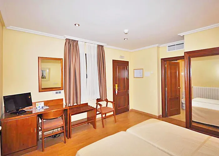 Отель Ele Acueducto 3*