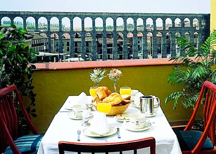 Ele Acueducto Отель