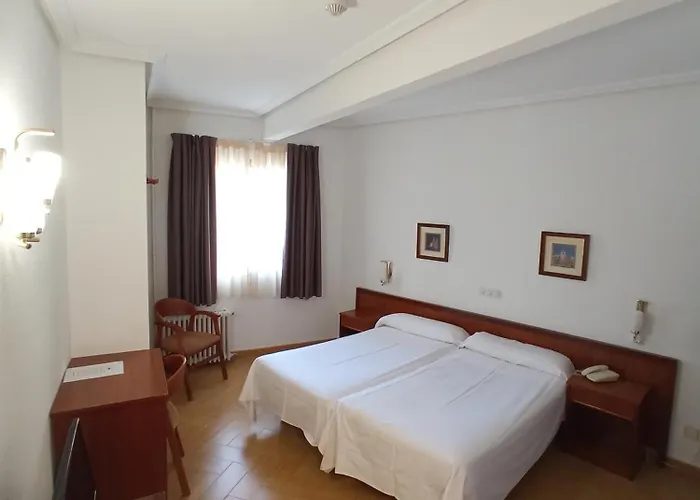 Отель Ele Acueducto