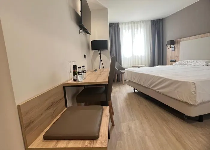 Отель Ele Acueducto