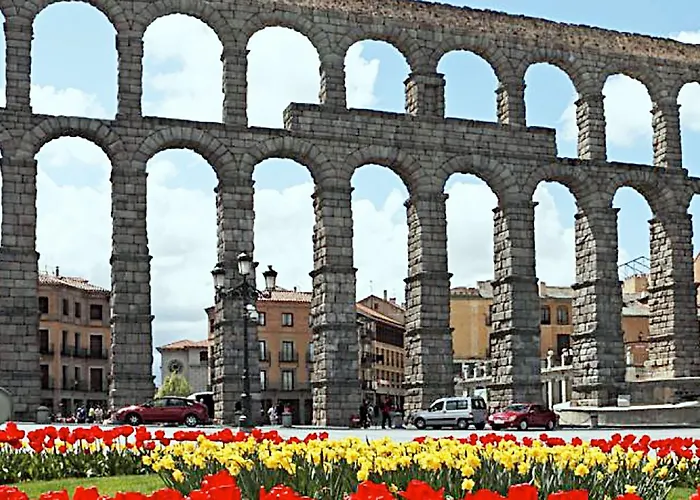 Ele Acueducto Отель Сеговия