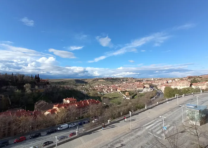 Ele Acueducto Отель Сеговия